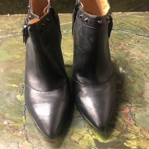 Enzo Angiolini booties